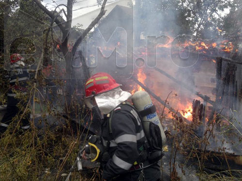 Incendiu casa